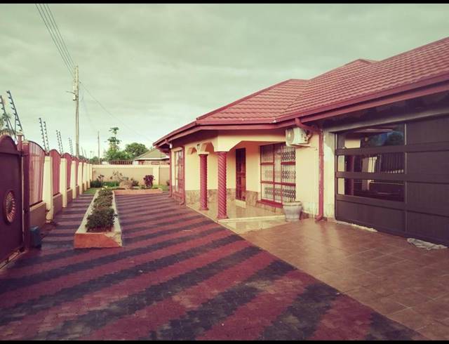 4 BEDROOM HOUSE FOR SALE IN LWAMONDO